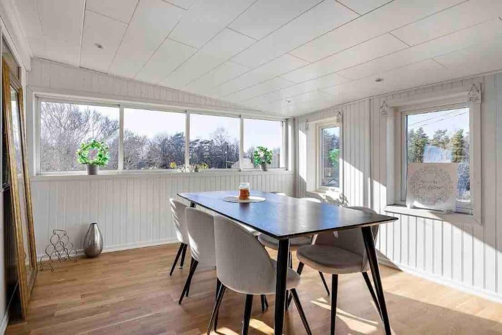 Mysigt Hus Med Natur & Jacuzzi I Olofstorp Гетеборг Екстер'єр фото