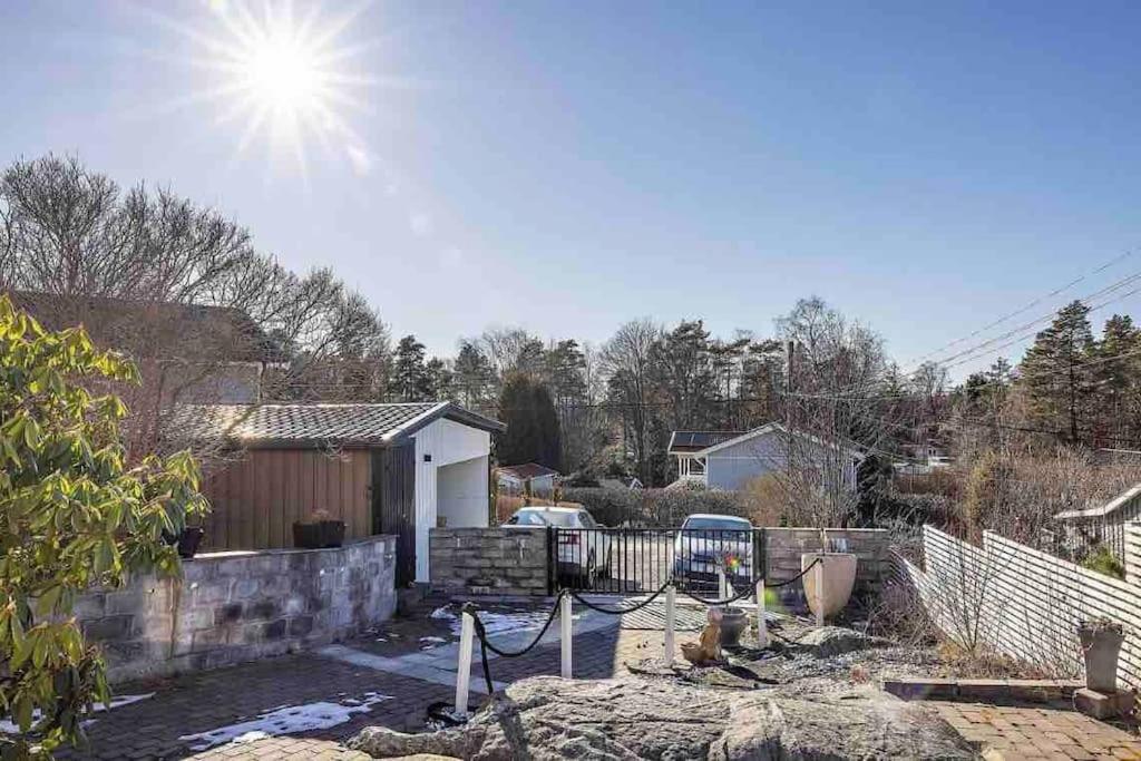 Mysigt Hus Med Natur & Jacuzzi I Olofstorp Гетеборг Екстер'єр фото